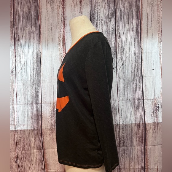 CELEBRATE HALLOWEEN | WOMENS COLORBLOCK LONG SLEEVE SCOOP NEVK PUMPKIN SHIRT - Picture 4 of 6